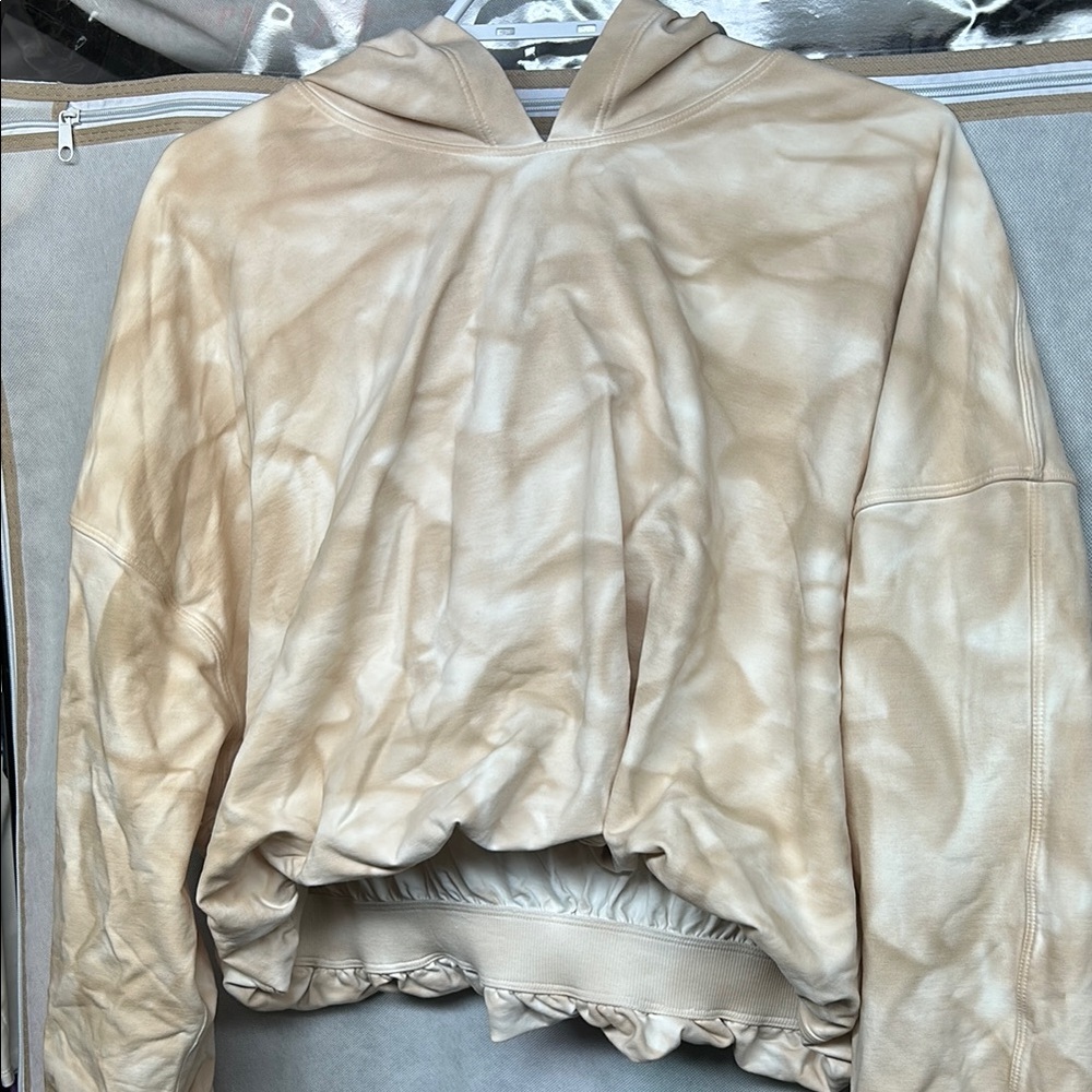 Lululemon Beige Tie-Dye Cropped Hoodie  size 14